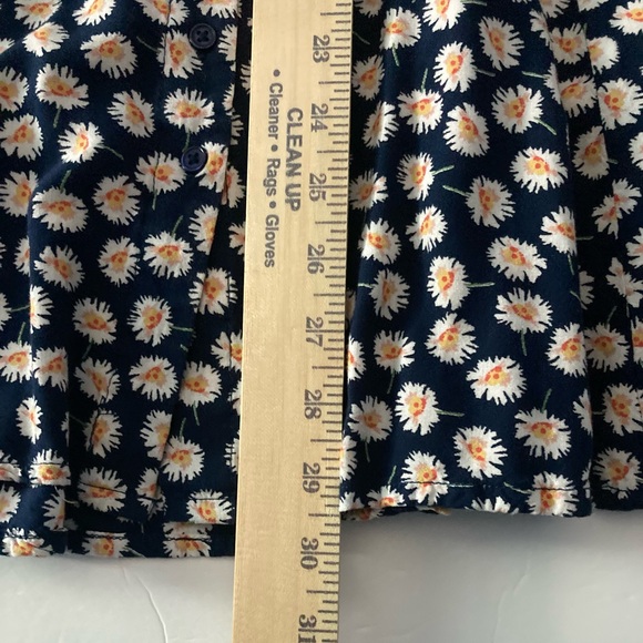 BOG Collective cotton dress SZ M navy blue  daisies background pockets - Picture 10 of 10